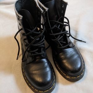 Dr. Martens 1460 combat boots black leather